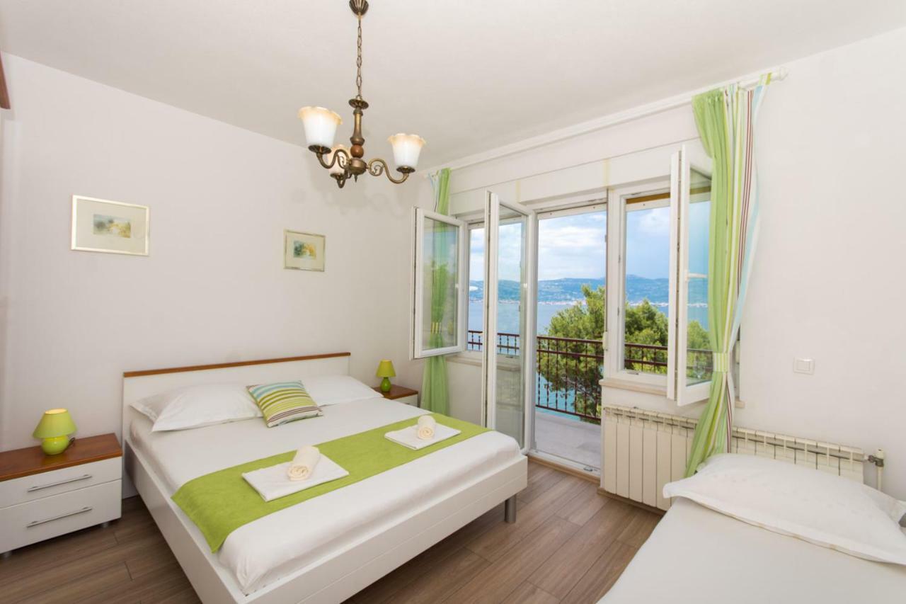 Apartman Domic สลาทิเน ภายนอก รูปภาพ